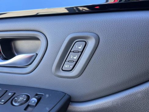 New 2025 Honda Pilot EX-L image 16