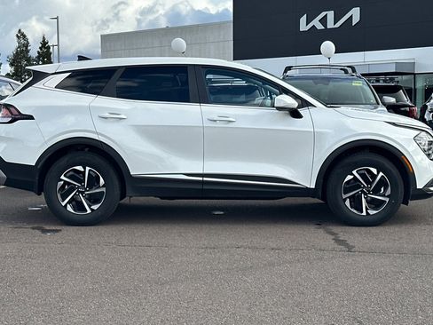 Certified 2025 Kia Sportage LX image 3