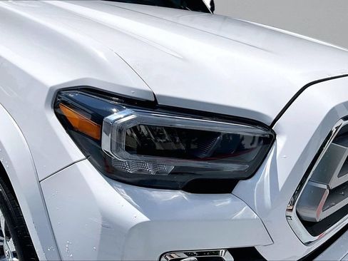 Certified 2023 Toyota Tacoma Limited AWD/4WD image 32