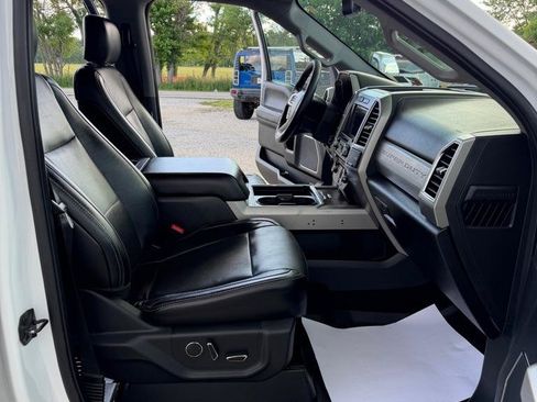 Used 2018 Ford F250 Lariat w/ Lariat Ultimate Package AWD/4WD image 17