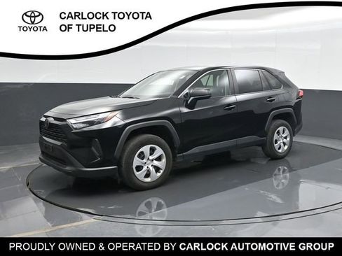 Used 2024 Toyota RAV4 LE image 7