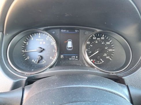 Used 2019 Nissan Rogue SV image 16