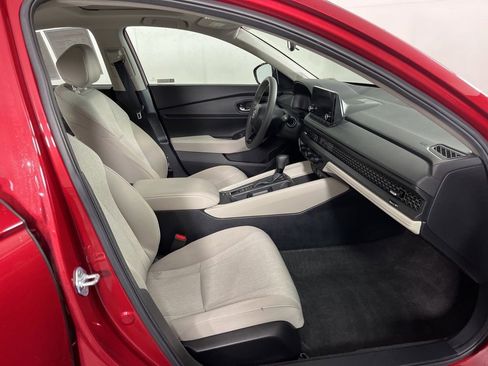 Used 2025 Honda Accord SE image 8