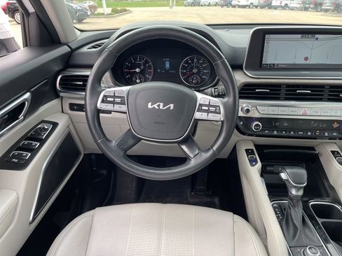 Used 2022 Kia Telluride EX w/ EX Premium Package AWD/4WD image 13