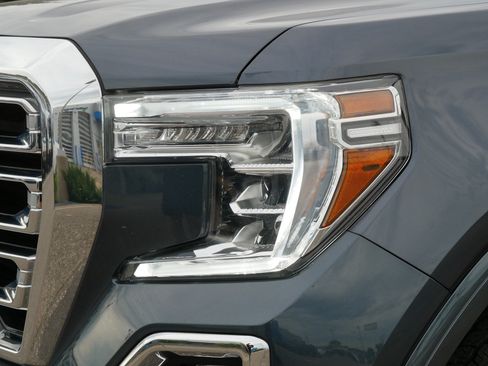 Used 2021 GMC Sierra 1500 SLT AWD/4WD image 16