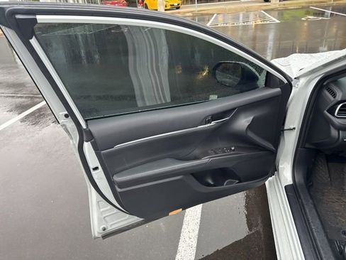 Used 2024 Toyota Camry XSE image 10