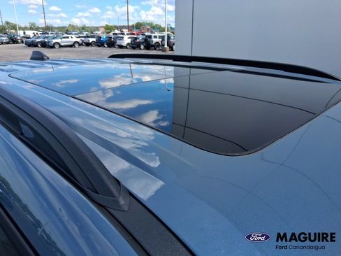 Used 2025 Ford Explorer ST AWD/4WD image 11