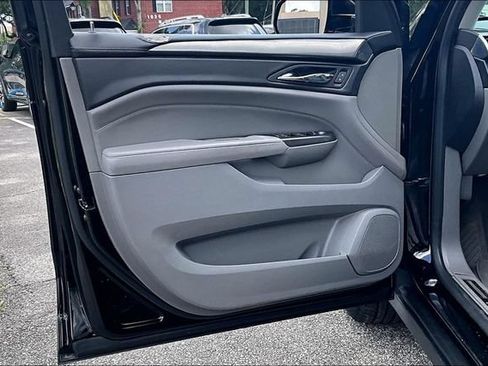 Used 2012 Cadillac SRX FWD image 16