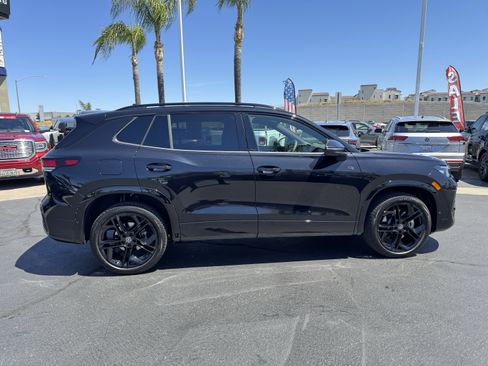 Used 2026 Volkswagen Tiguan SE R-Line image 11