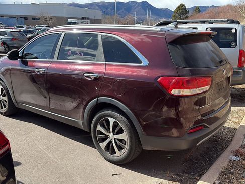 Used 2016 Kia Sorento EX image 3