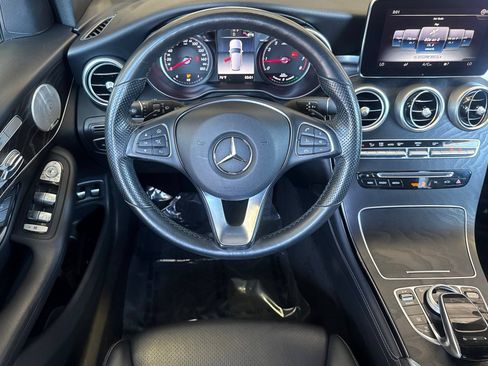 Used 2018 Mercedes-Benz GLC 350e 4MATIC image 17