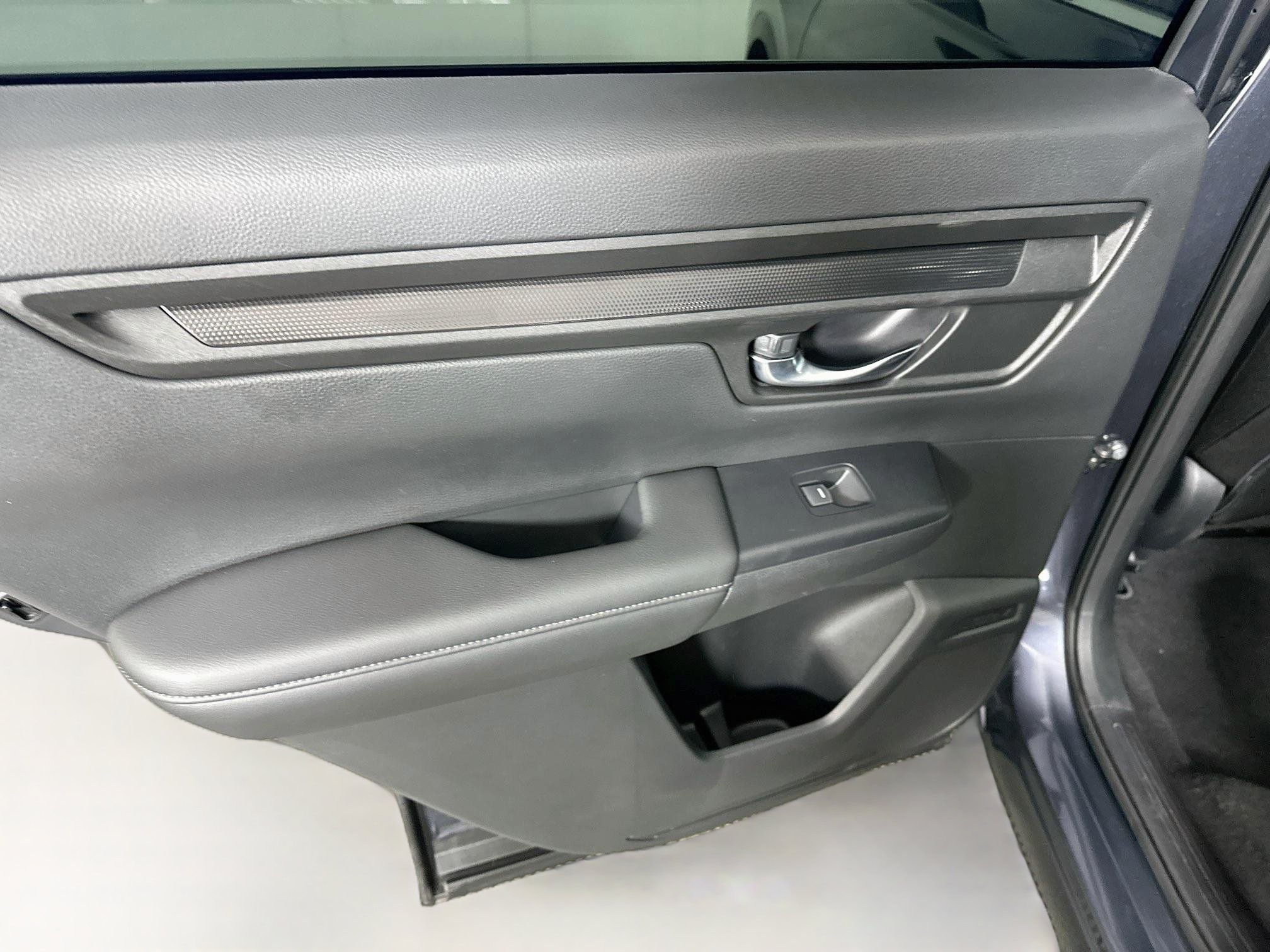 Used 2025 Honda CR-V EX image 26