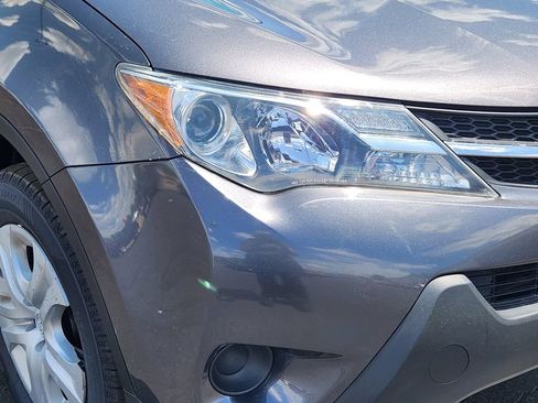 Used 2013 Toyota RAV4 LE AWD/4WD image 12