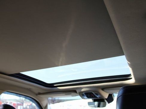 Used 2019 RAM 1500 Laramie image 29