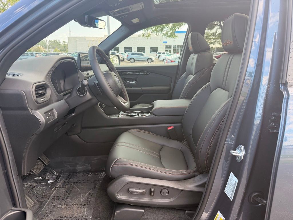 New 2026 Honda Pilot TrailSport image 12