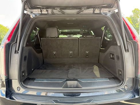 Used 2022 Cadillac Escalade ESV Sport AWD/4WD image 22