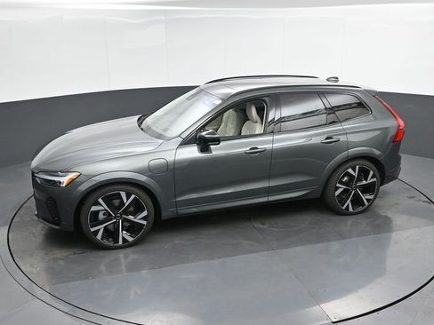 New 2026 Volvo XC60 T8 Ultra image 35
