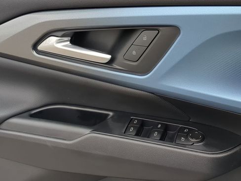 Used 2026 Chevrolet Equinox EV LT image 24