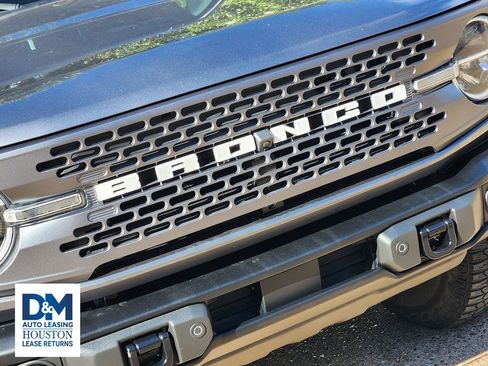 Used 2023 Ford Bronco Badlands image 13