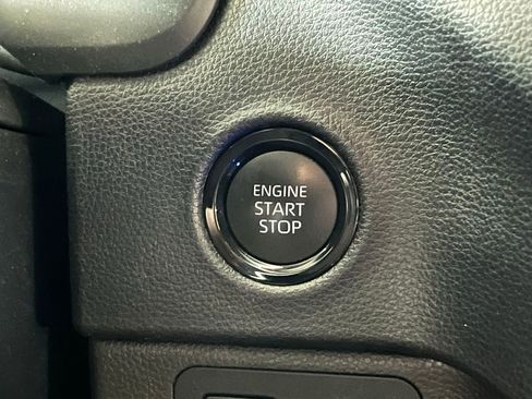 Used 2025 Toyota Tundra SR5 AWD/4WD image 26