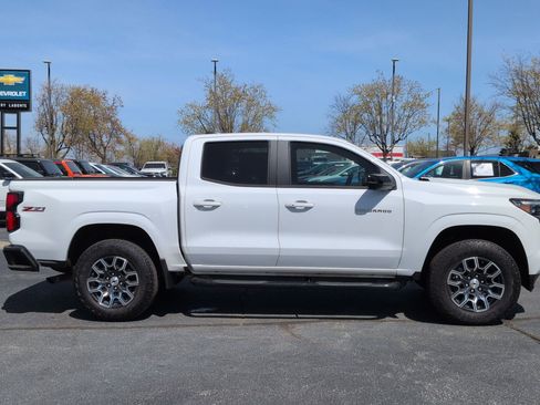 Certified 2024 Chevrolet Colorado Z71 w/ Z71 Convenience Package 2 AWD/4WD image 10