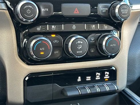 Certified 2022 RAM 1500 Laramie image 20