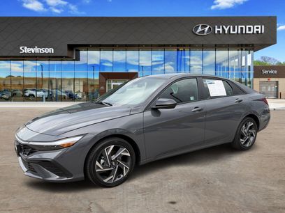 Certified 2025 Hyundai Elantra SEL