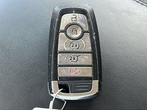 Used 2022 Lincoln Nautilus FWD w/ Premium Package image 27