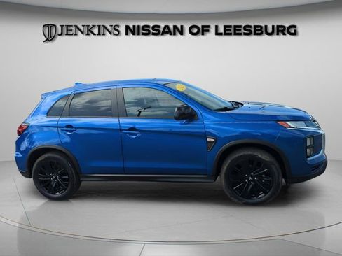 Used 2025 Mitsubishi Outlander Sport LE AWD/4WD image 2