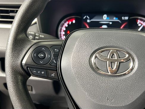 Used 2025 Toyota RAV4 LE FWD image 17