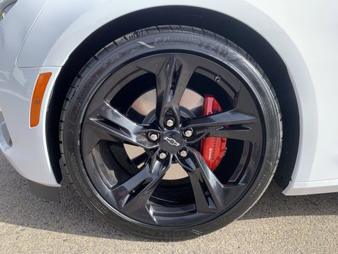 Certified 2020 Chevrolet Camaro SS image 38