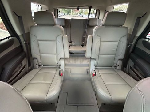 Used 2020 Chevrolet Tahoe LT image 13