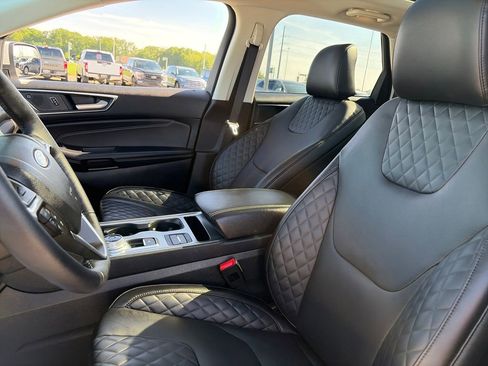 Used 2024 Ford Edge Titanium w/ Equipment Group 301A AWD/4WD image 16