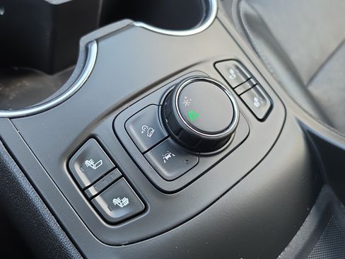 Certified 2023 GMC Terrain SLT w/ Elevation Edition FWD image 30