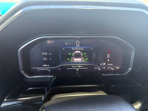 Used 2025 Chevrolet Silverado 2500 LTZ w/ LTZ Premium Package AWD/4WD image 16