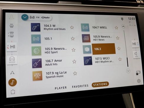 Used 2025 Land Rover Range Rover Sport SE image 9