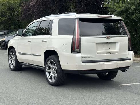 Used 2015 Cadillac Escalade Premium AWD/4WD image 23