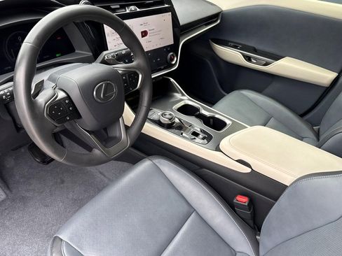 Certified 2023 Lexus RZ 450e Premium w/ Technology Package AWD/4WD image 4