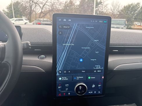 Used 2022 Ford Mustang Mach-E Premium image 24