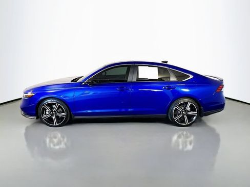 Used 2025 Honda Accord Sport image 4