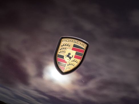 Certified 2026 Porsche Macan AWD/4WD image 8