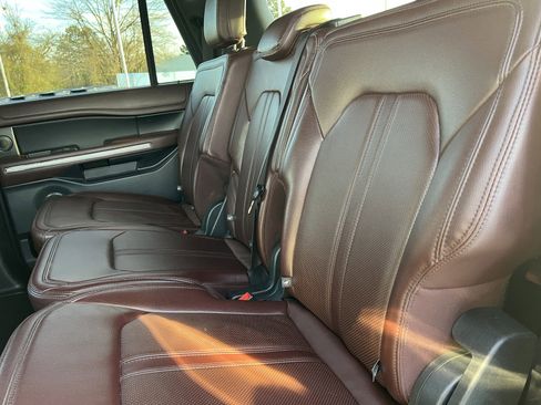 Used 2024 Ford Expedition Max Limited image 17