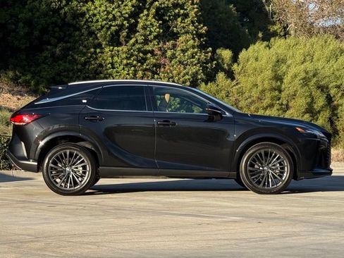 Used 2025 Lexus RX 350 Premium w/ Convenience Package FWD image 10