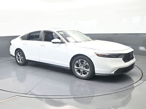 Used 2024 Honda Accord EX image 8