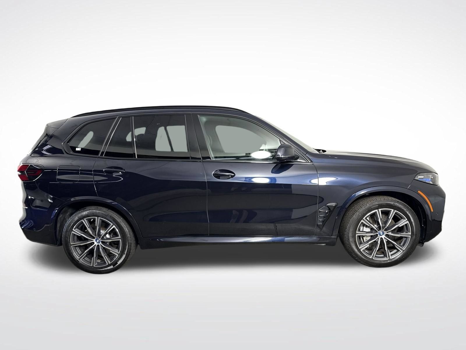 Used 2024 BMW X5 xDrive50e w/ M Sport Package AWD/4WD image 37
