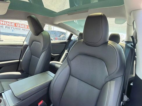 Used 2025 Tesla Model 3 Long Range RWD image 23