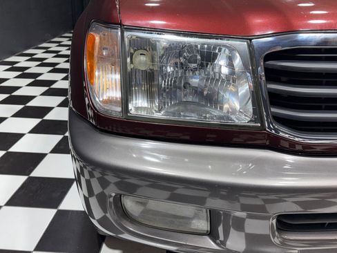 Used 2000 Toyota Land Cruiser AWD/4WD image 30