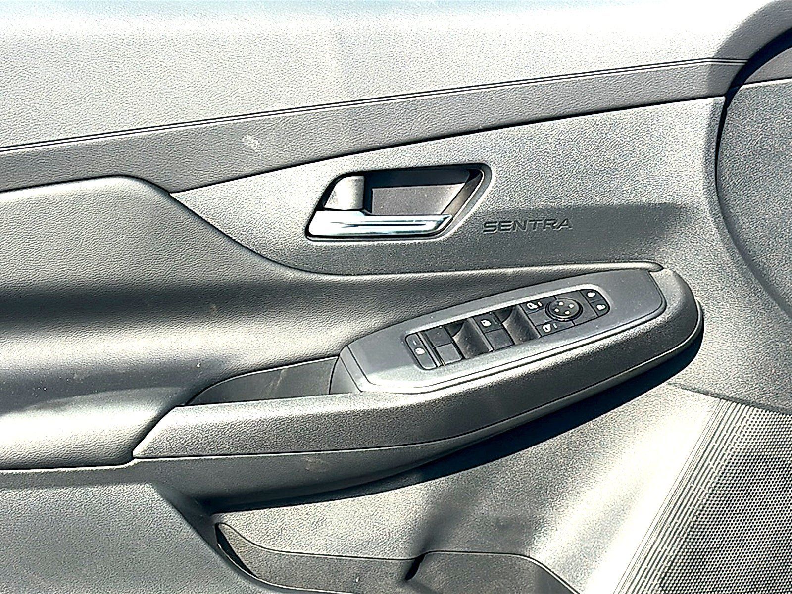 New 2027 Nissan Sentra SV w/ SV Convenience Package FWD image 12