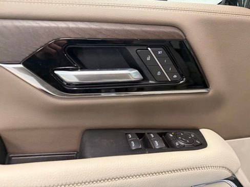 New 2026 GMC Yukon Denali w/ Sun & Power Step Package image 15