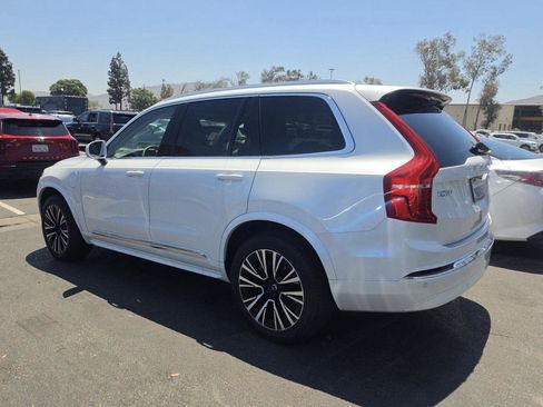 Used 2023 Volvo XC90 T8 Core AWD/4WD image 4